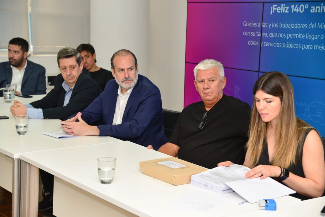 El Gobierno bonaerense avanzó este viernes con la segunda etapa de licitaciones para concretar las obras hídricas del Canal Maldonado de Bahía Blanca. Todos los detalles.
