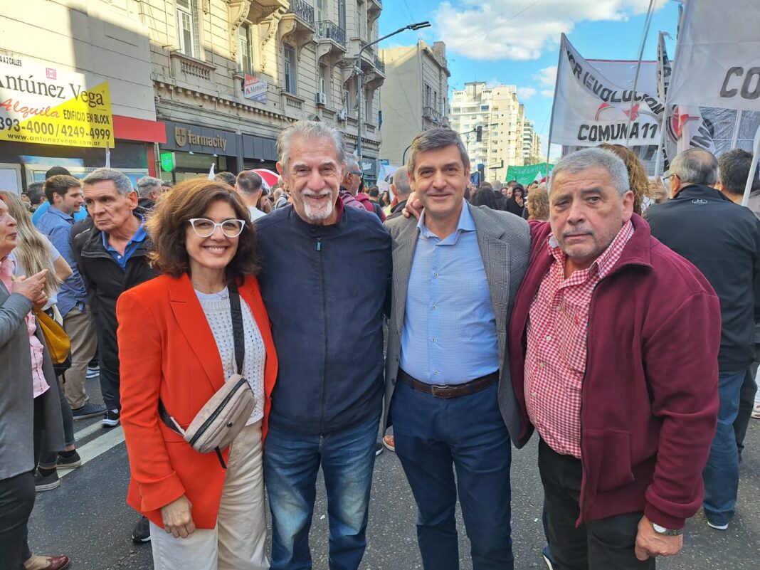 Dirigentes de la Corriente Nacional de Opinión de la UCR se reúnen este domingo para conformar un espacio de línea opositora al gobierno de Milei.