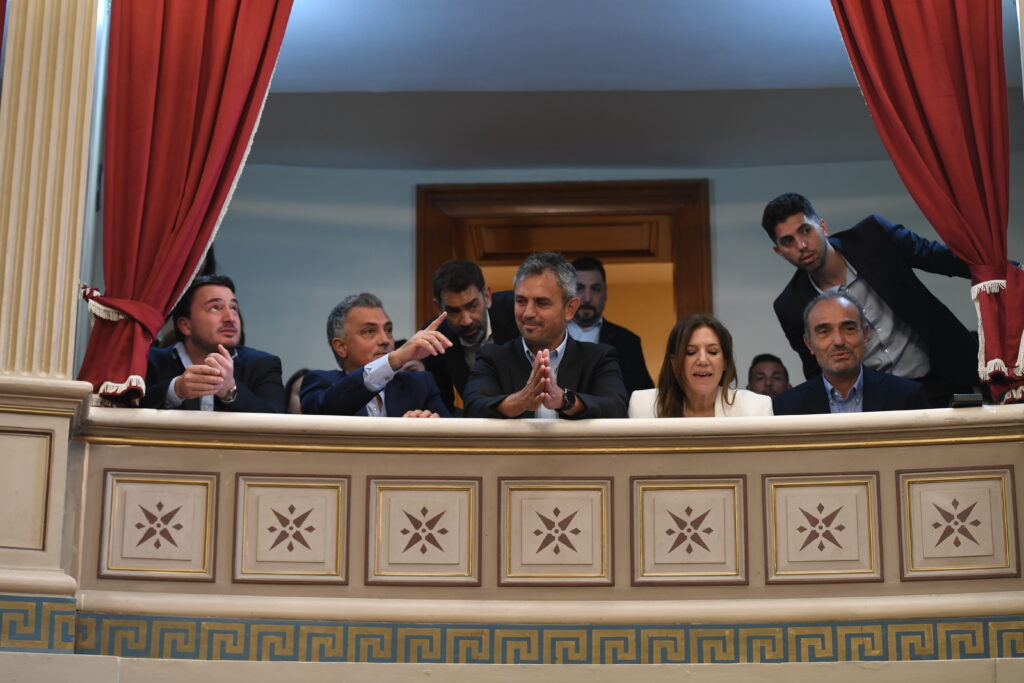 El palco con la primera plana de La Libertad Avanza. 