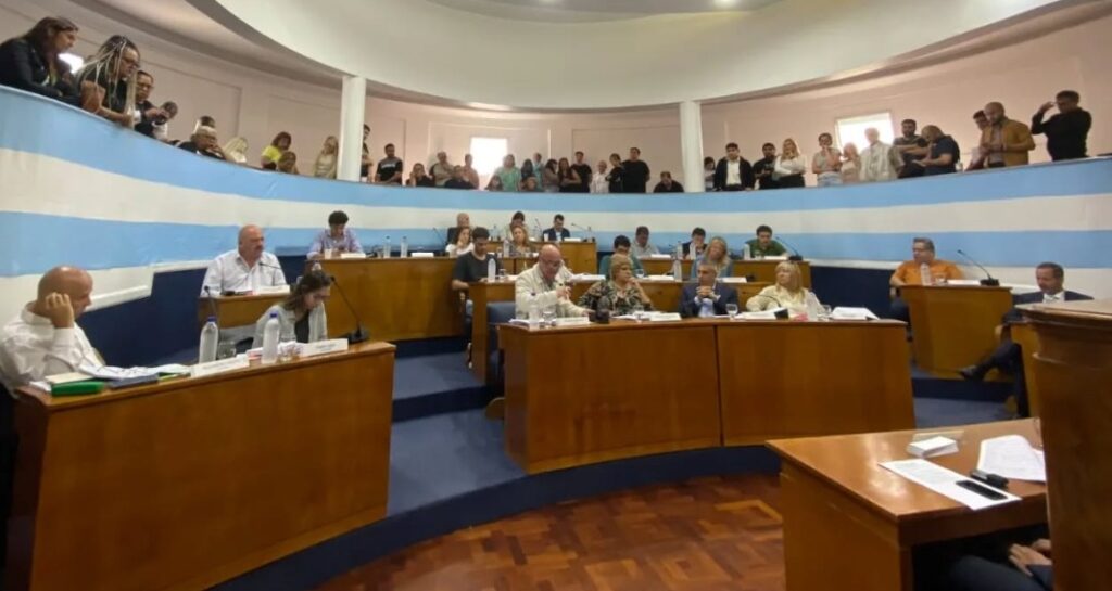 Según el informe de Fundación Libertad, Lomas de Zamora y Tigre concentran los gastos más elevados por edil entre los Concejos Deliberantes que ingresaron en el relevamiento. 