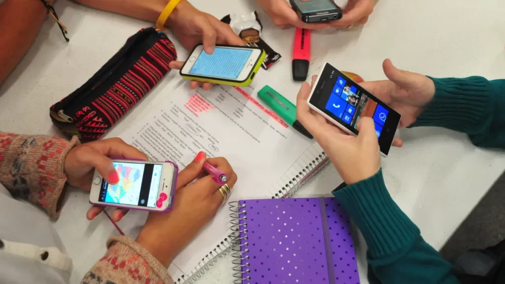 El nuevo proyecto de Moragues se suma al debate legislativo sobre Educación Digital, junto a las propuestas de Padulo, González Santalla y Mesías que buscan adaptar la curricula bonaerense.