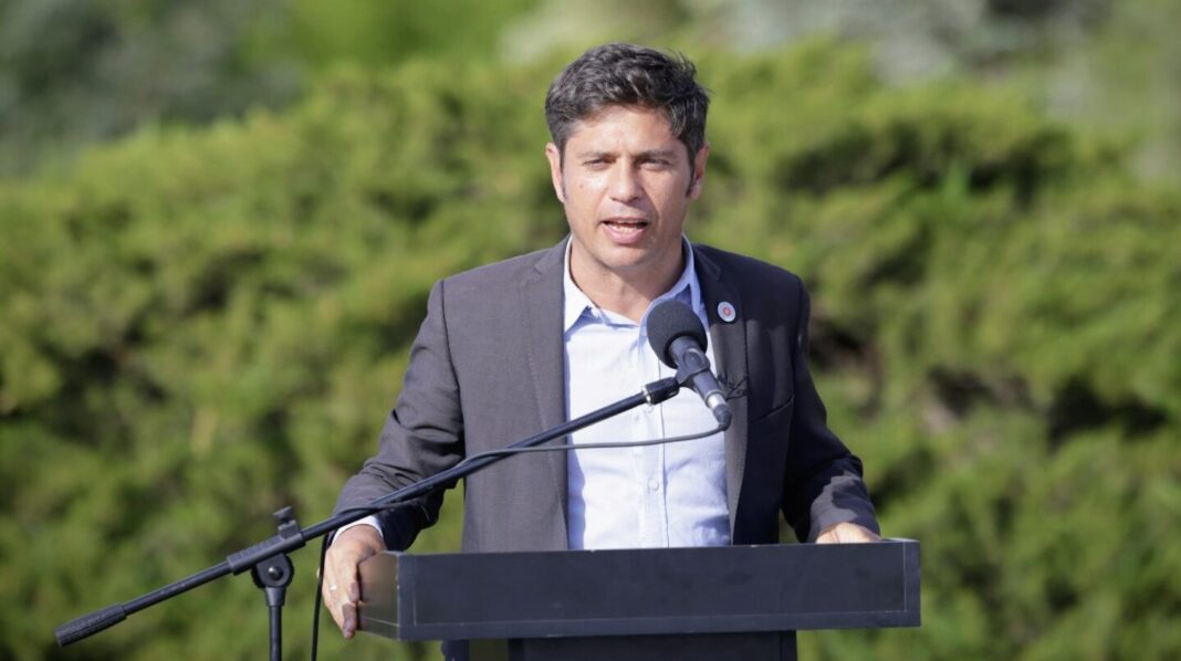 Kicillof criticó al Gobierno nacional por paralizar 80 obras escolares en la provincia de Buenos Aires y advirtió por el impacto del ajuste educativo.