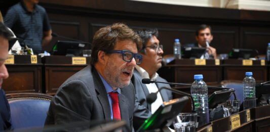 Diego Garciarena volvió a insistir para que la Legislatura bonaerense apruebe los proyectos para regular las apuestas online y frenar la ludopatía infantil.