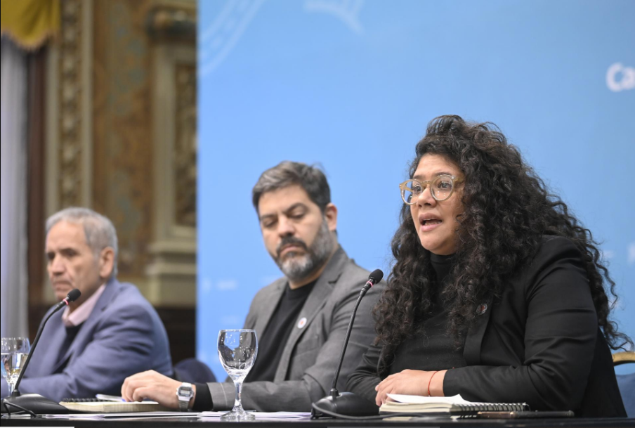 El ministro de Gobierno bonaerense, Carlos Bianco, anunció que a partir de enero de 2026 se aplicará modificaciones en la tarifa social.