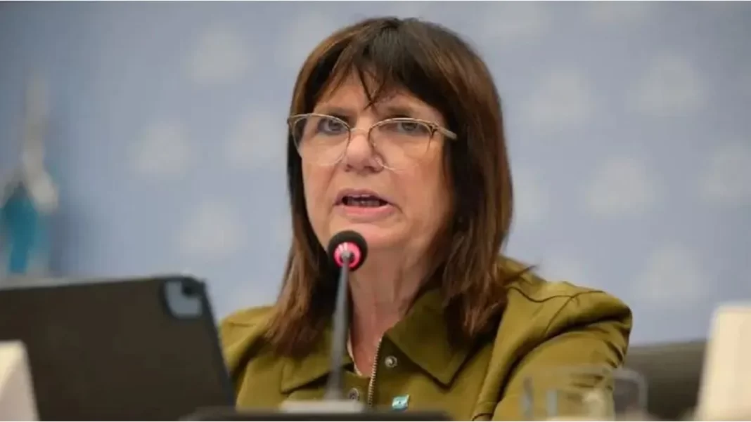 La flamante senadora nacional, Patricia Bullrich, cumplió su palabra y denunció a Claudio 