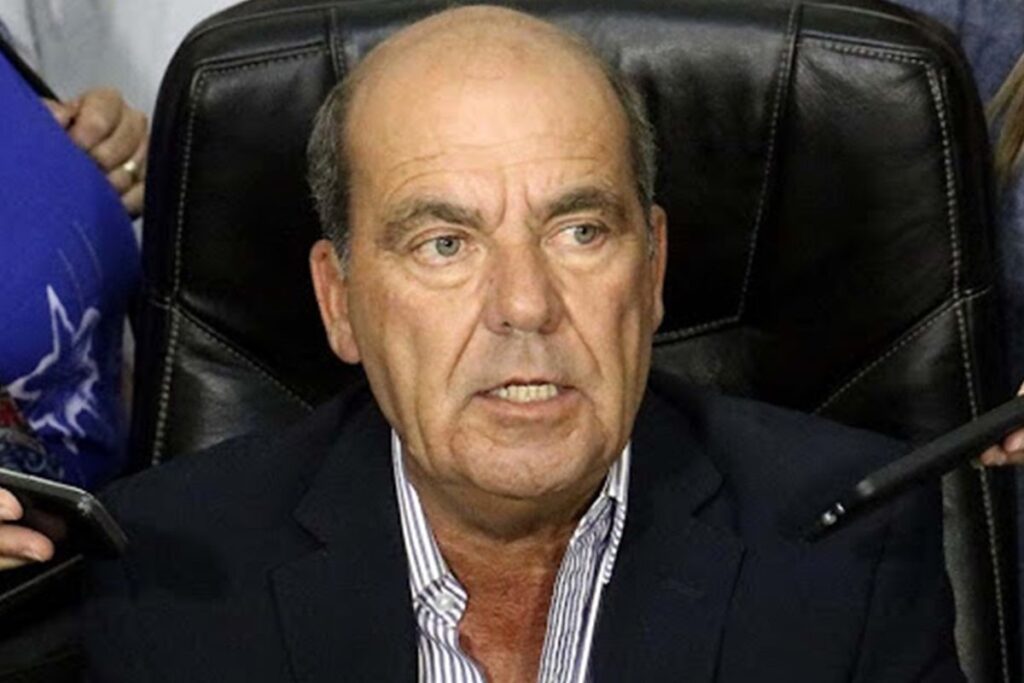 Moccero cuestionó a los oficiales que realizaron controles de alcoholemia a la salida de una jineteada: "Los gauchos no toman Coca Cola ni jugo de naranja", enfatizó. 