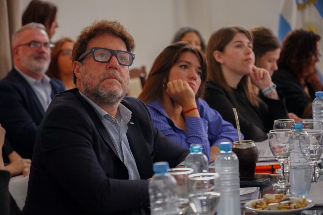 Diego Garciarena se reunió con un consejero escolar con el objetivo de poner sobre la mesa la crisis educativa bonaerense y aunar fuerzas para revertirla.