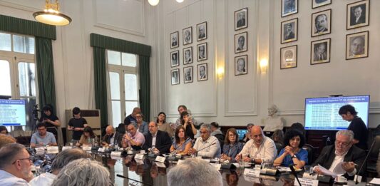 El Consejo Superior de la UBA denunció que el proyecto de Presupuesto 2026 prevé un recorte del 30% para los hospitales universitarios.
