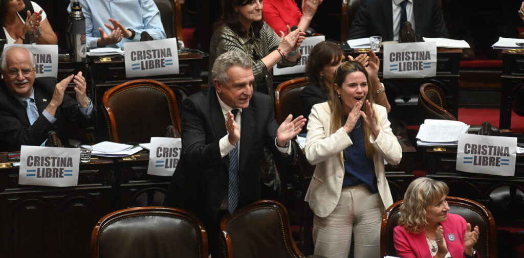 La bancada de Fuerza Patria celebró la jura de Juan Ignacio Forlón como nuevo integrante de la AGN, tras un entendimiento con el oficialismo.