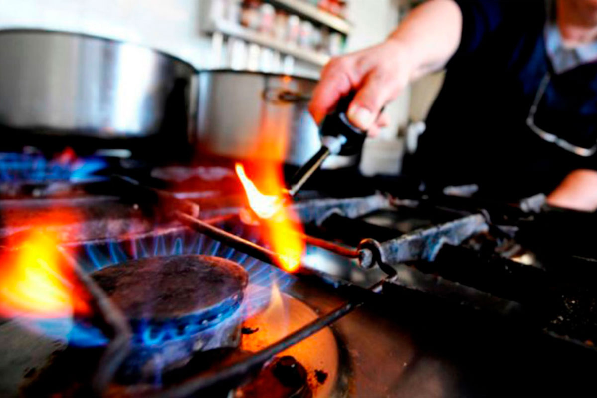El Gobierno nacional autorizó un nuevo aumento del precio mayorista del gas que impactará de lleno en el costo de las boletas en los hogares particulares.