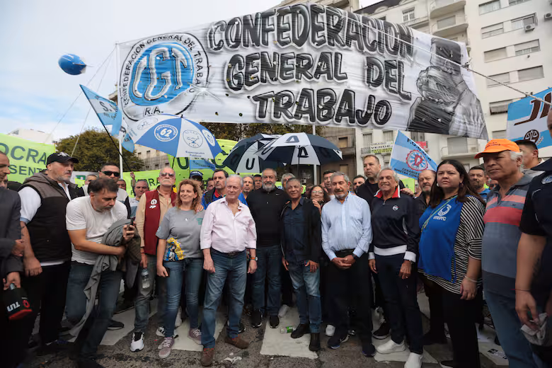 
La CGT marchará este jueves a Plaza de Mayo contra la reforma laboral impulsada por el Gobierno nacional. 