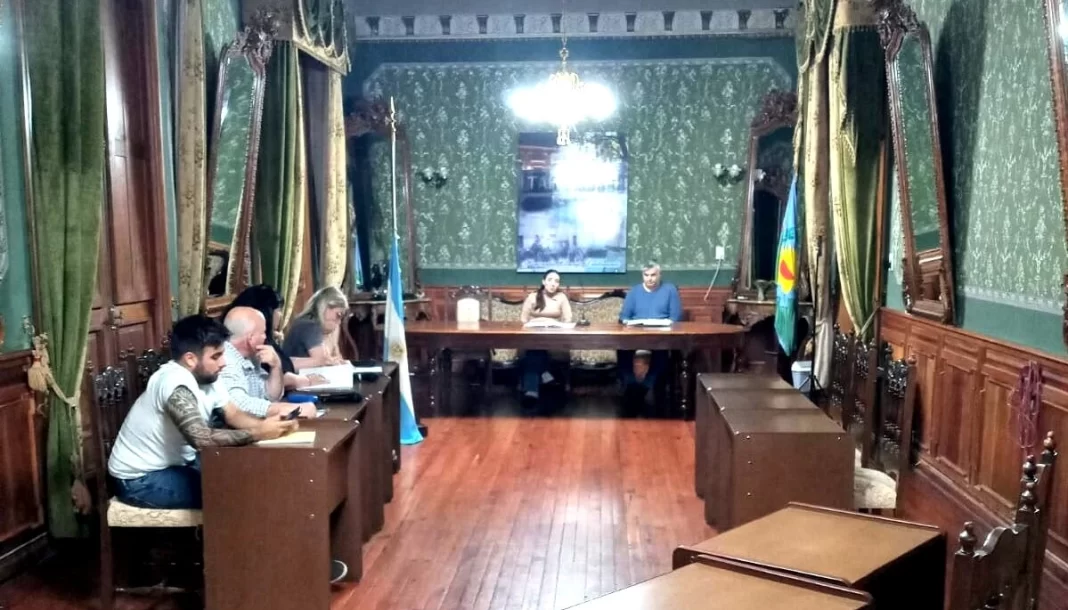 El municipio de Tapalqué, que conduce el peronista Gustavo Cocconi, está a un paso de tener un impuesto a la carga de combustible. La UCR amenazó con judicializar el proyecto.