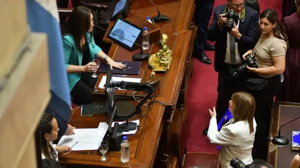 Villarruel aseguró haber advertido a Bullrich y al resto del bloque libertario por las correcciones en las partidas del Senado, antes del envío del proyecto.