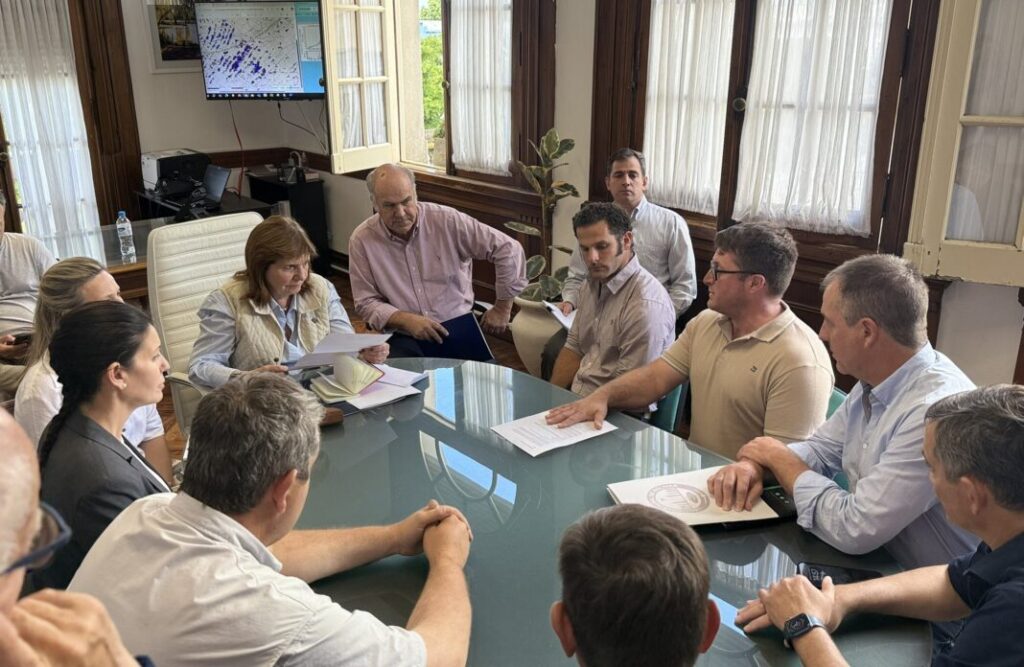 Emergencia agropecuaria: la exministra de Seguridad, Patricia Bullrich, anunció a los intendentes recursos por $1.900 millones para paliar los efectos de las inundaciones.