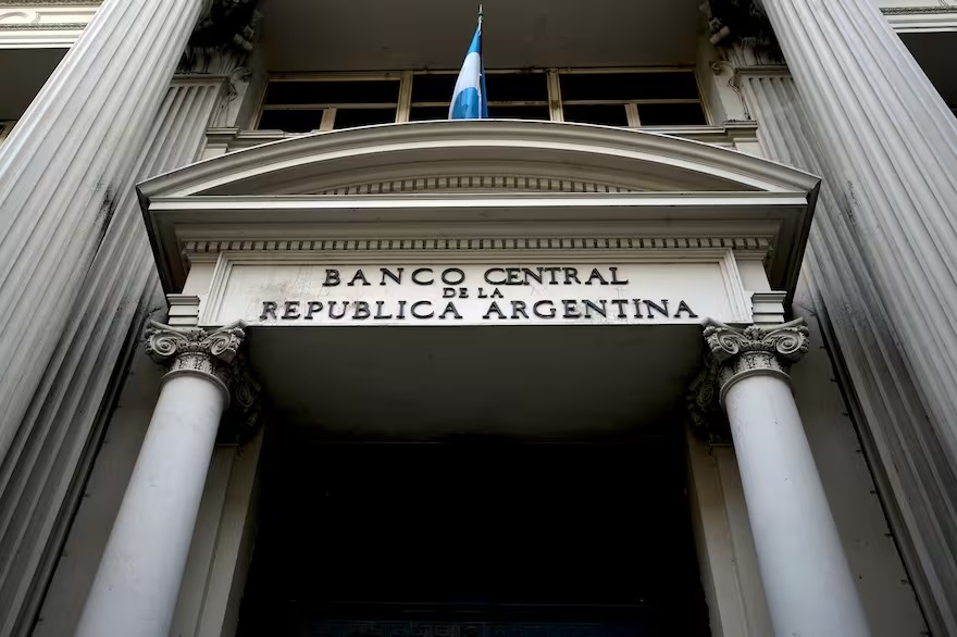 
El Banco Central destacó que la expansión de los pagos con billeteras virtuales desplazó la utilización del dinero en efectivo.