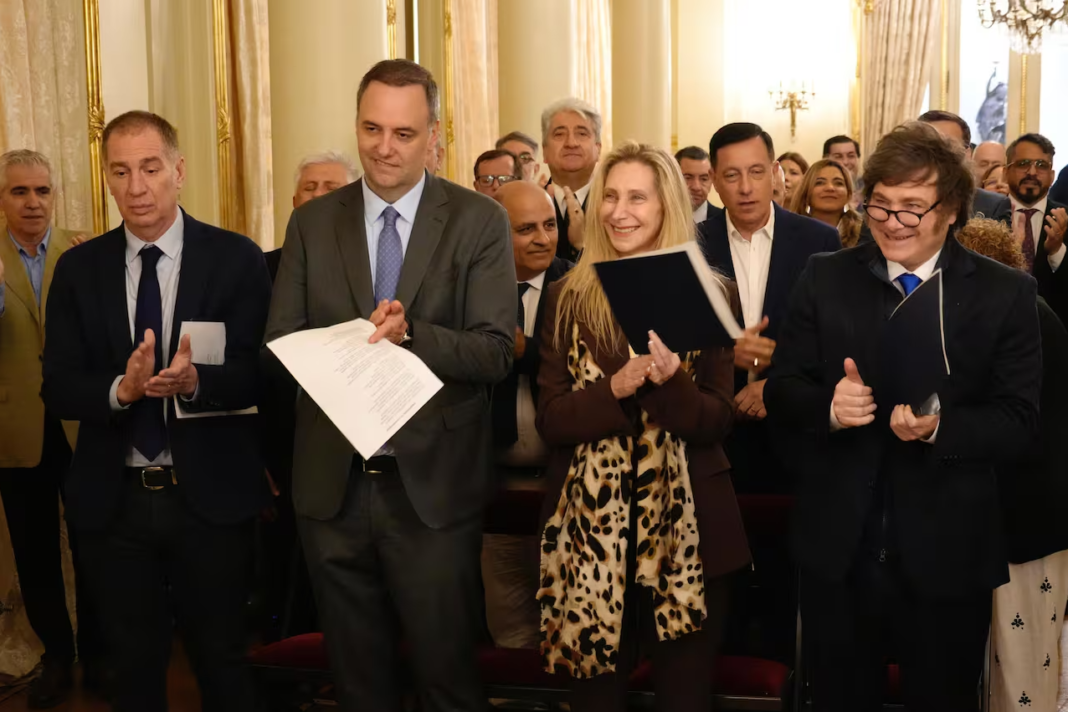 El Gobierno nacional avanzó con la disolución de la ANDIS y resolvió que todas sus funciones pasen a la órbita del Ministerio de Salud.