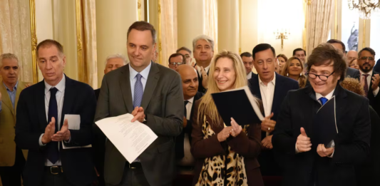 El Gobierno nacional avanzó con la disolución de la ANDIS y resolvió que todas sus funciones pasen a la órbita del Ministerio de Salud.