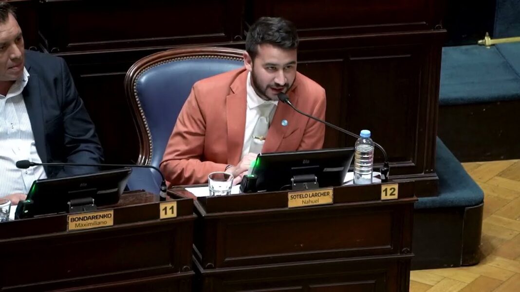 El diputado bonaerense, Nahuel Sotelo, cuestionó el aumento de tasas municipales en Quilmes y denunció falta de información ciudadana.