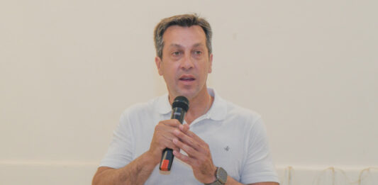 El intendente de Necochea, Arturo Rojas, adelantó que en 2027 buscará ir por un tercer mandato consecutivo si se habilitan las reelecciones indefinidas.