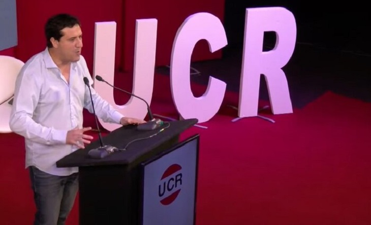 El extitular del Comité Provincia, Maximiliano Abad, evalúa pedir adelantar las elecciones de la UCR bonaerense a abril.