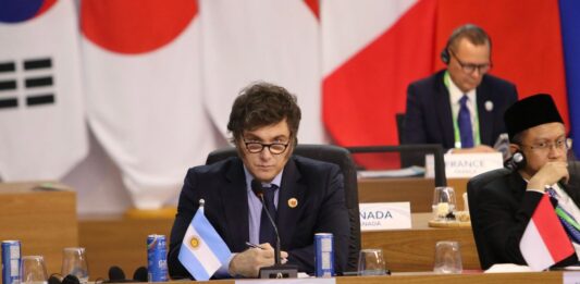 El presidente Javier Milei celebró la captura de Maduro por parte del gobierno de EE.UU. "No tenían otra forma de salir los venezolanos de este equilibrio siniestro", manifestó.