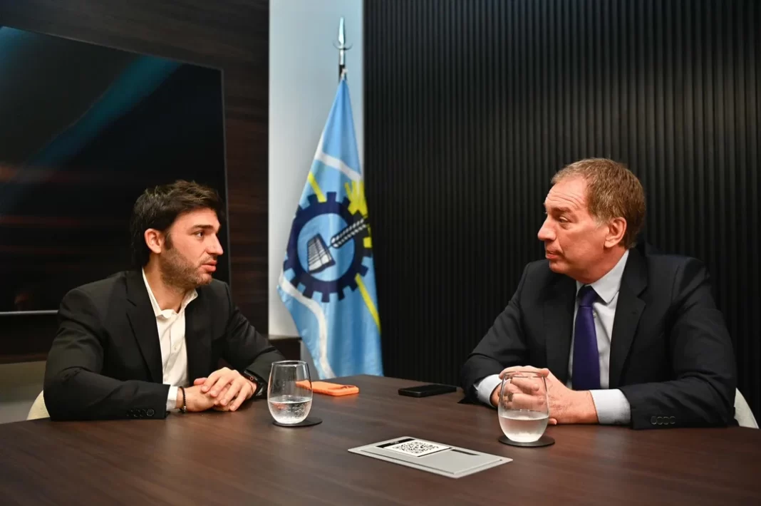 El ministro del Interior, Diego Santilli, reactiva el raid por las provincias para apuntalar los votos de la reforma laboral, que se tratará en el Congreso a mediados de febrero. Todos los detalles.