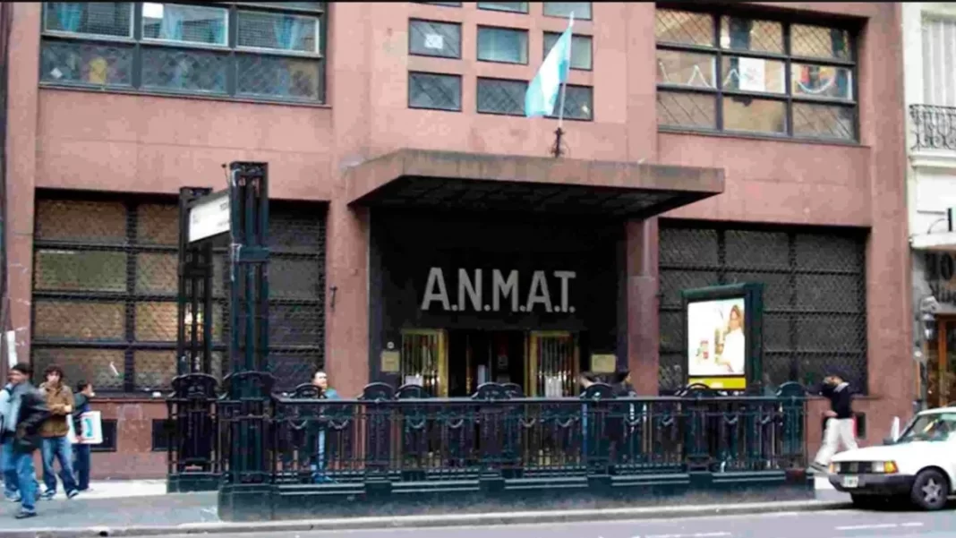 El nuevo titular de la ANMAT, Luis Fontana, asume al frente del organismo regulador con respaldo de Javier Milei y el ministro de Salud, Mario Lugones.