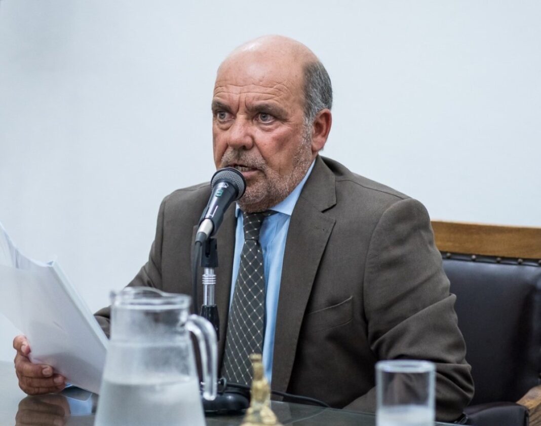 El intendente de Coronel Suárez, Ricardo Moccero, volvió a quedar en el ojo de la tormenta tras una denuncia de un vecino por la polémica de los controles de alcoholemia.