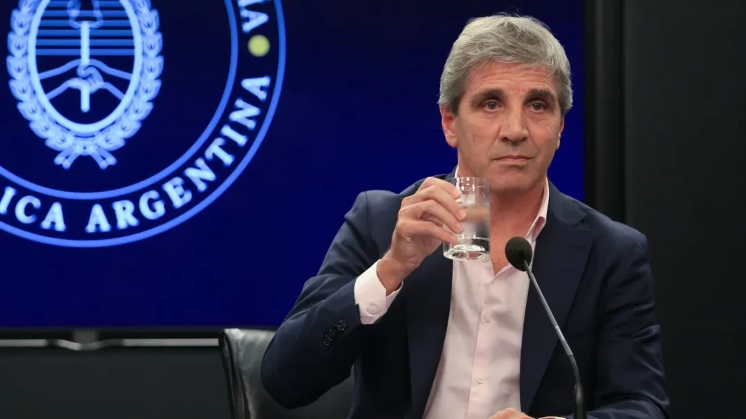 Con el apoyo del Banco Central, Luis Caputo pidió un préstamo de USD3.000 millones a bancos internacionales para pagar las deudas que contrajo en 2018.