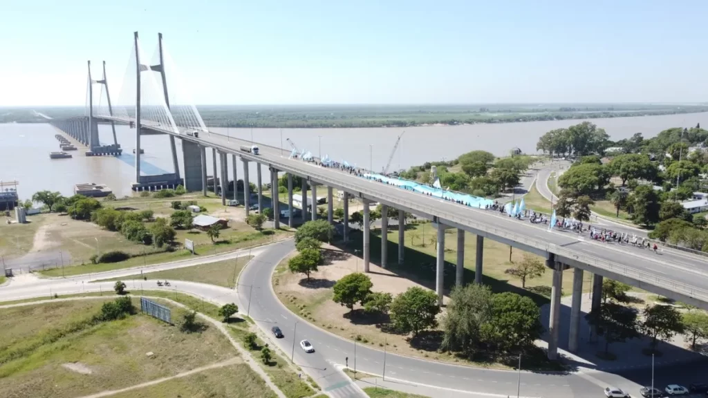 La Unión Transitoria de Empresas se quedó con la licitación del Puente Rosario - Victoria, una conexión clave para las provincias de Entre Ríos y Santa Fe. 
