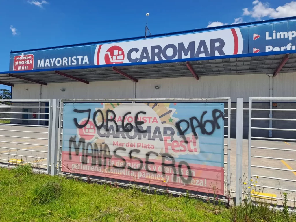 Los trabajadores despedidos de Caromar en Mar del Plata continúan en alerta tras el fracaso de las negociaciones con la familia Manassero en el Ministerio de Trabajo.