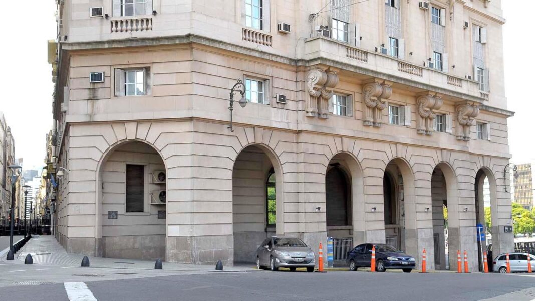 Organismos de Derechos Humanos salieron en las últimas horas a pedir que el Congreso de la Nación derogue el DNU que amplía las facultades de la SIDE.