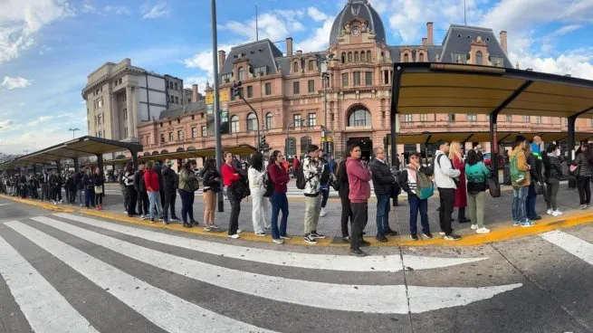 Las empresas de transporte aseguran que el último aumento de subsidios por parte de la actual conducción nacional resulta insuficiente para cumplir con sus obligaciones.