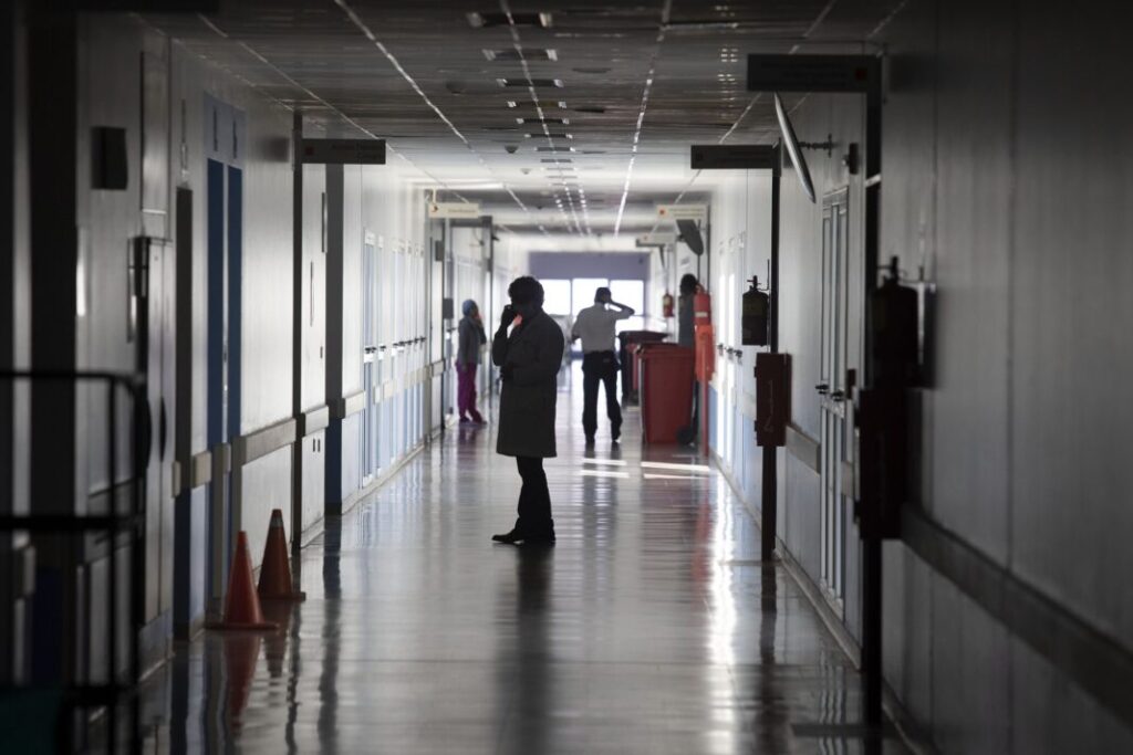 Los médicos y las autoridades sanitarias bonaerenses repudiaron cualquier intento de privatización de los hospitales SAMIC, por parte del Gobierno nacional.