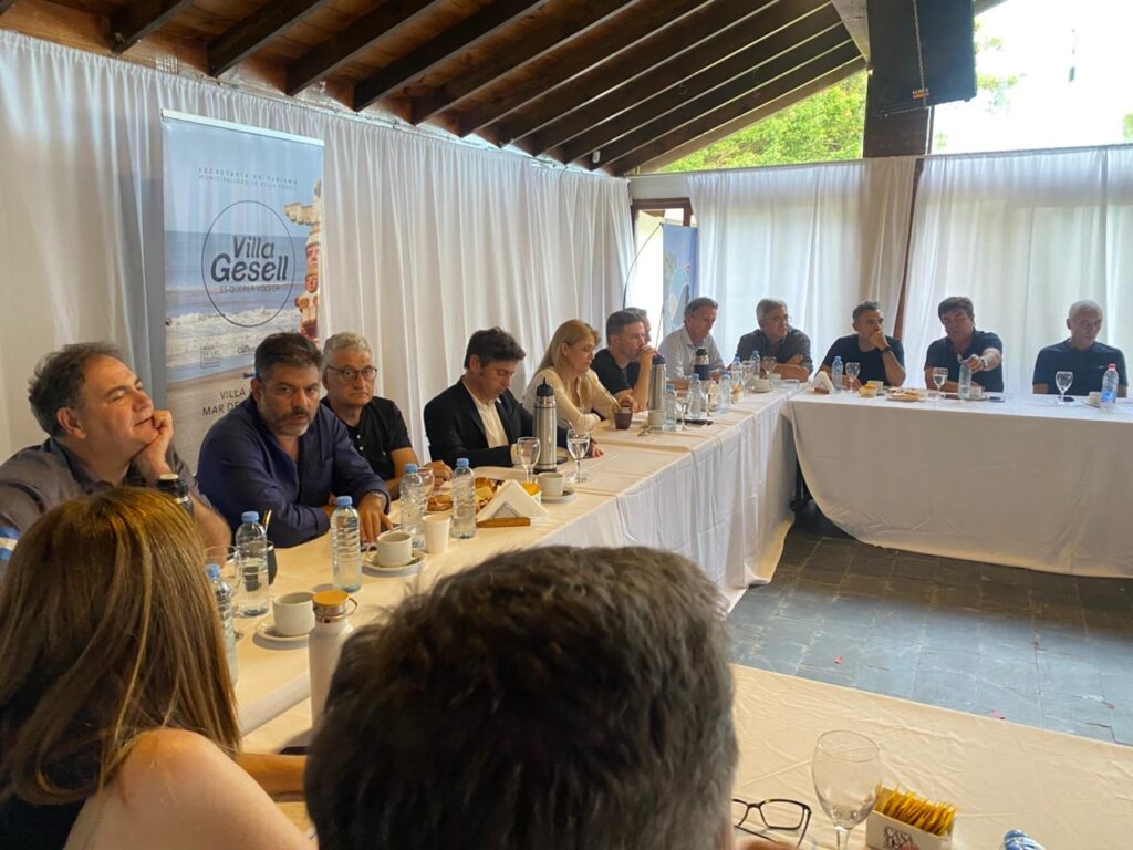 El gobernador Axel Kicillof reunió a gran parte de su gabinete, como así también  intendentes y legisladores alineados al MDF.