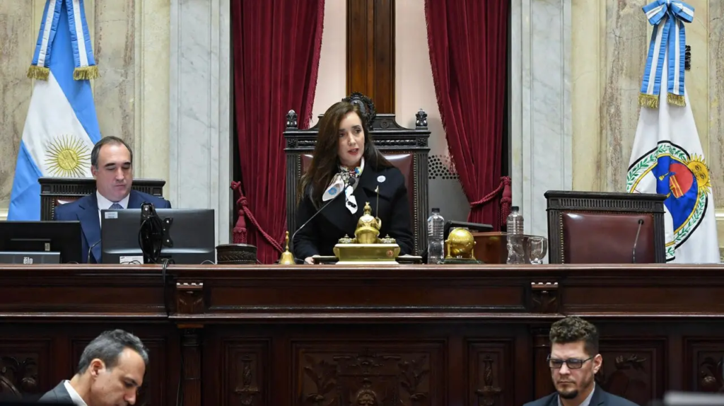 El Gobierno nacional definió un cronograma para intentar convertir en ley la reforma laboral antes del inicio de las sesiones ordinarias en el Senado.