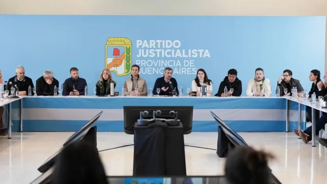 La Junta Electoral del PJ bonaerense se reunirá este martes para definir si habrá lista de unidad o si el camporismo y el kicillofismo se presentarán separados.