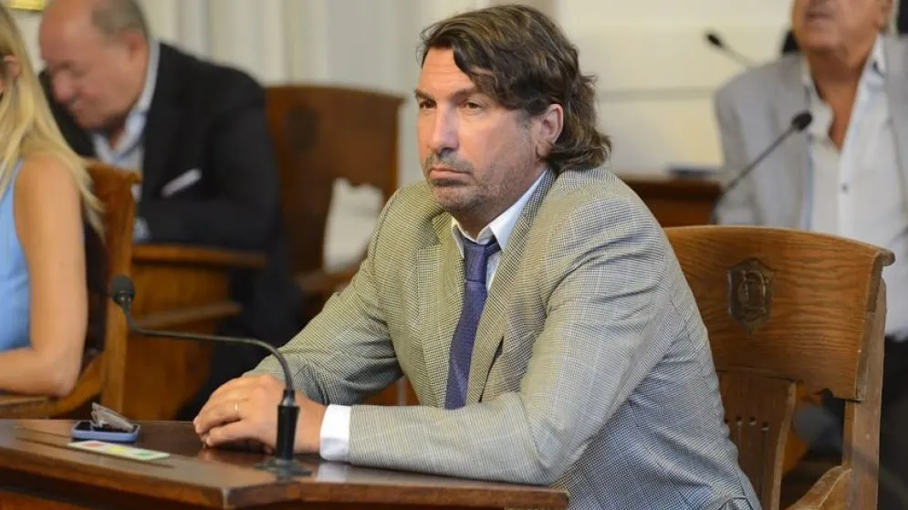El concejal tandilense de la Unión Cívica Radical, Juan Salceda, apuntó al gobierno de Javier Milei por la crisis del servicio de transporte público nacional.