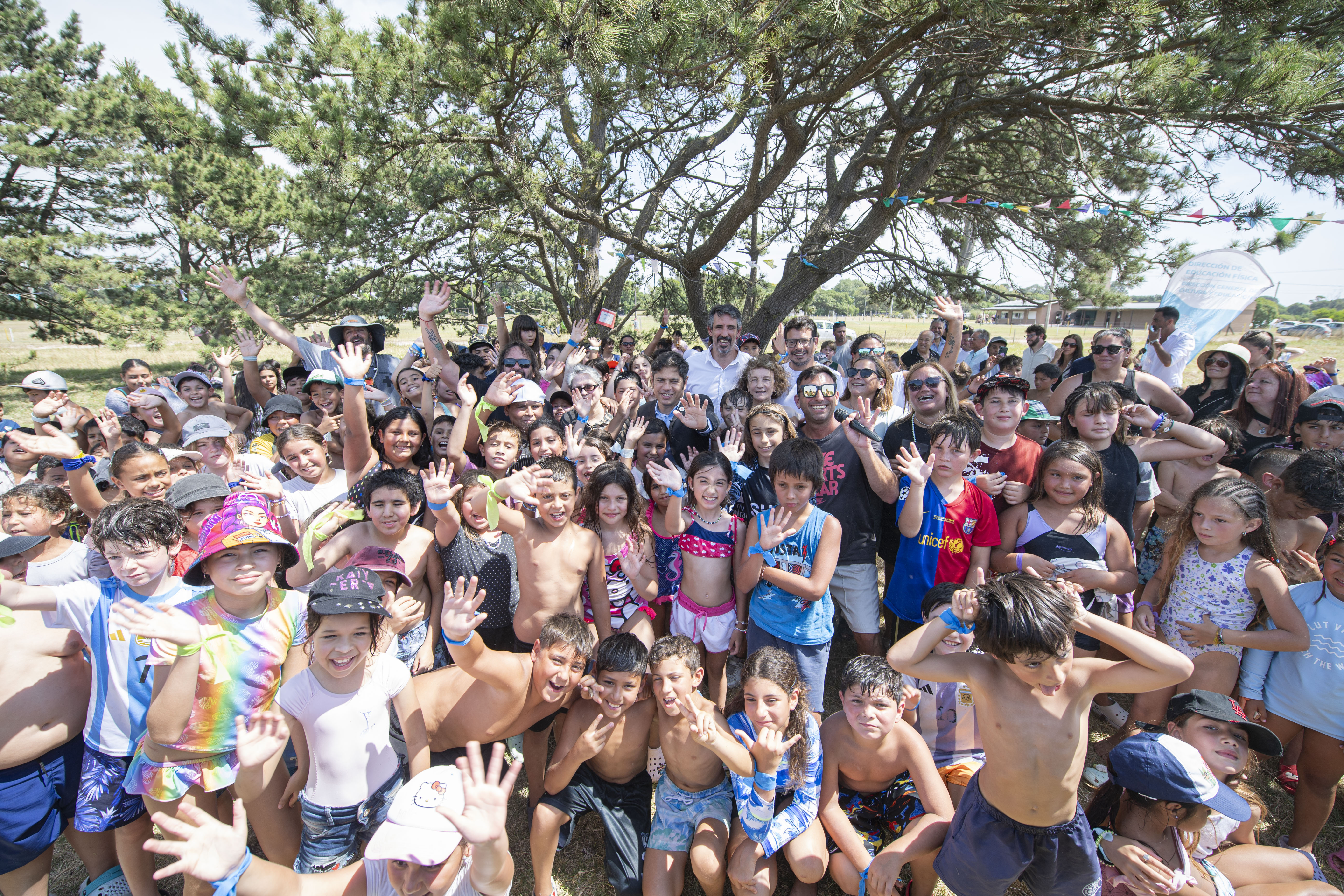 
Escuelas Abiertas en Verano cuenta con más de 1.700 sedes distribuidas en los 135 municipios de la provincia de Buenos Aires. 