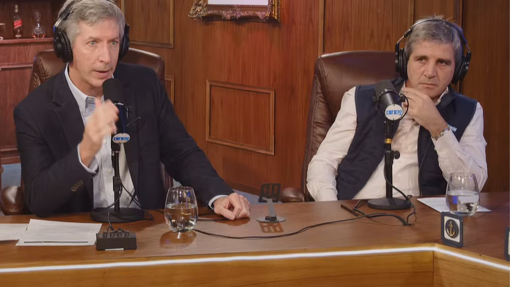 Santiago Bausili y Luis Caputo pidieron un préstamo de USD3.000 millones a bancos internacionales para afrontar los pagos de este viernes.