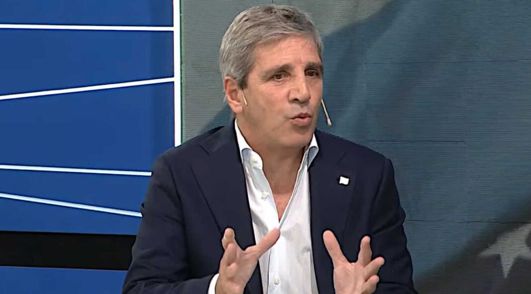 El Ministerio de Economía informó que Luis Pierrini presentó su renuncia a la Secretaría de Transporte y que será reemplazado por Fernando Herrmann.