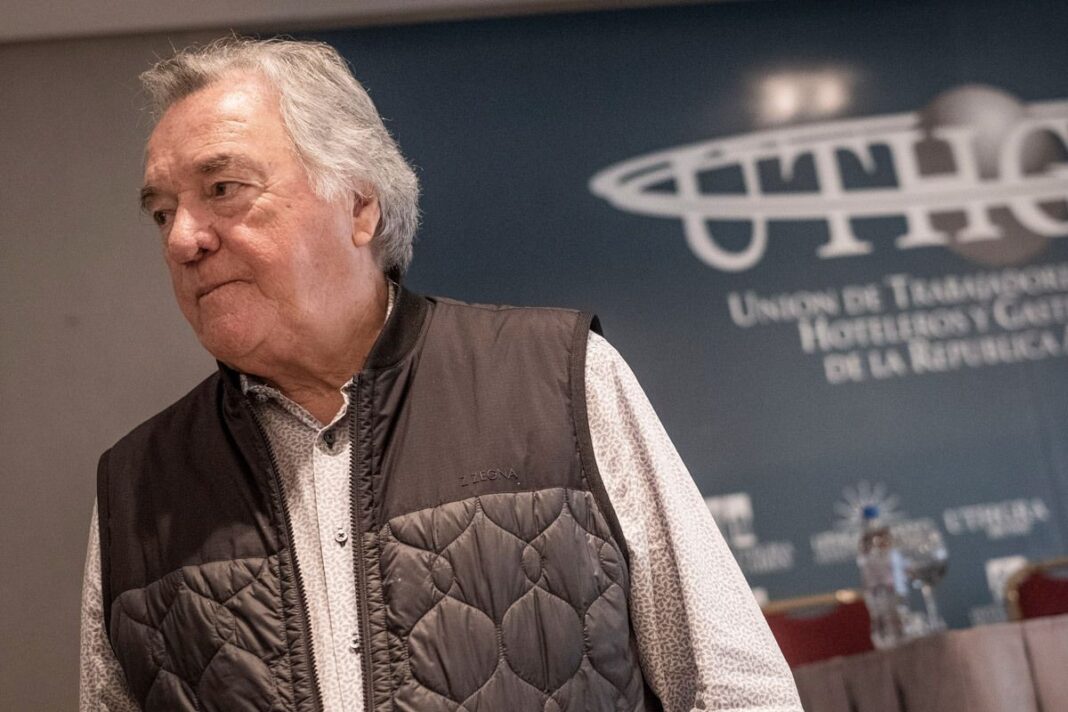 Luis Barrionuevo encabezará un encuentro sindical en Mar del Plata para fijar una postura contra la reforma laboral que impulsa Javier Milei.