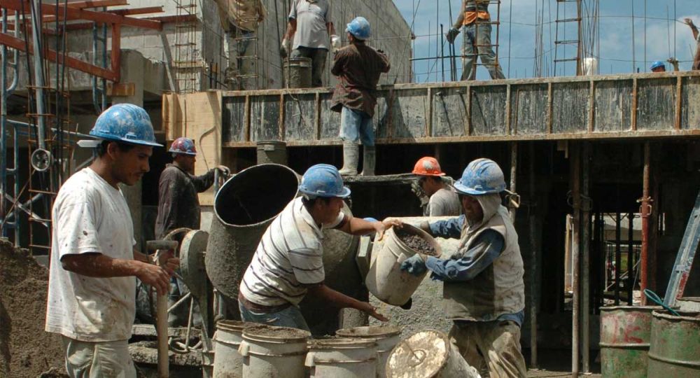 La construcción y el empleo doméstico, concentran la mayor cantidad de trabajadores en la informalidad. 