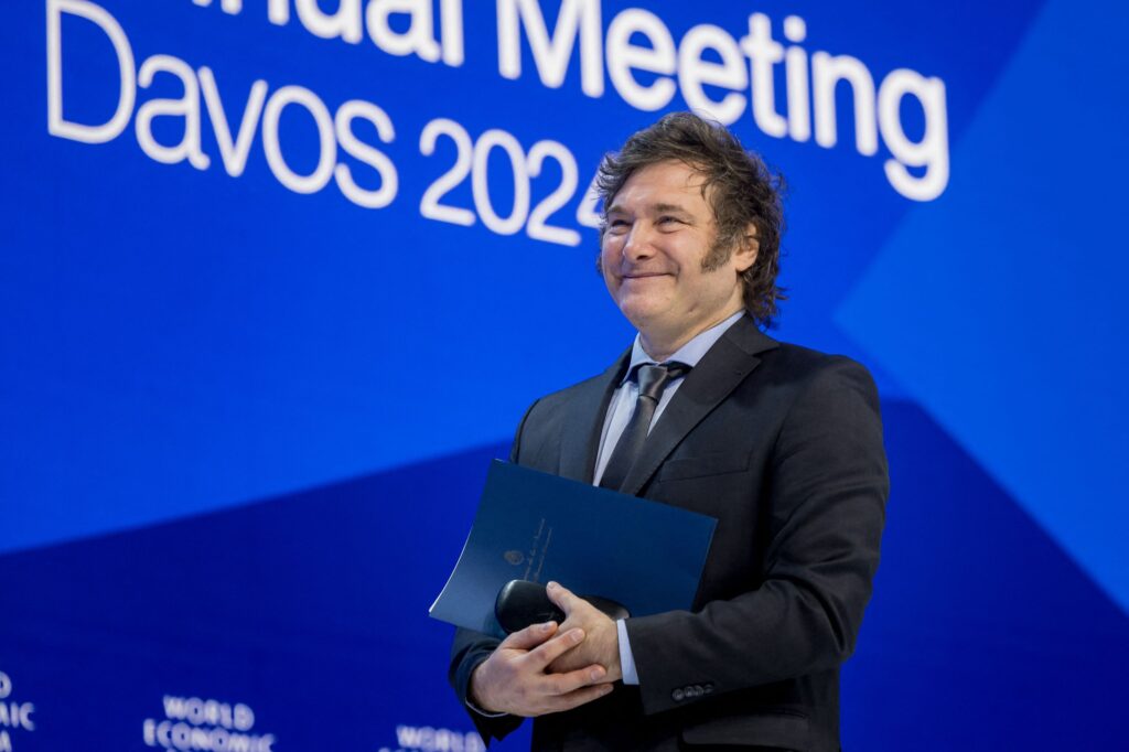 Un informe del Banco Provincia analizó el superávit fiscal del Gobierno y advirtió que los intereses de la deuda afectan el resultado financiero.