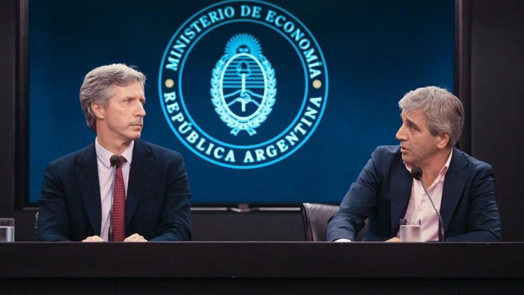 Un informe del Banco Provincia analizó el superávit fiscal del Gobierno y advirtió que los intereses de la deuda afectan el resultado financiero.