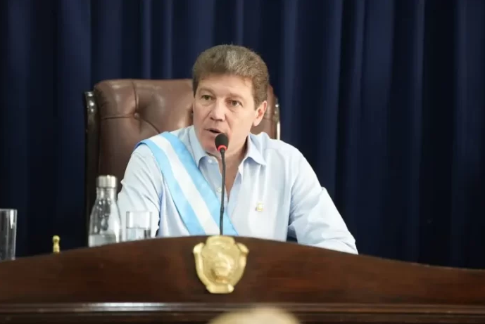 El expresidente de la Dirección Provincial de Puertos, Roberto Murcia, salió a desmentir las acusaciones del Gobierno por Ushuaia.