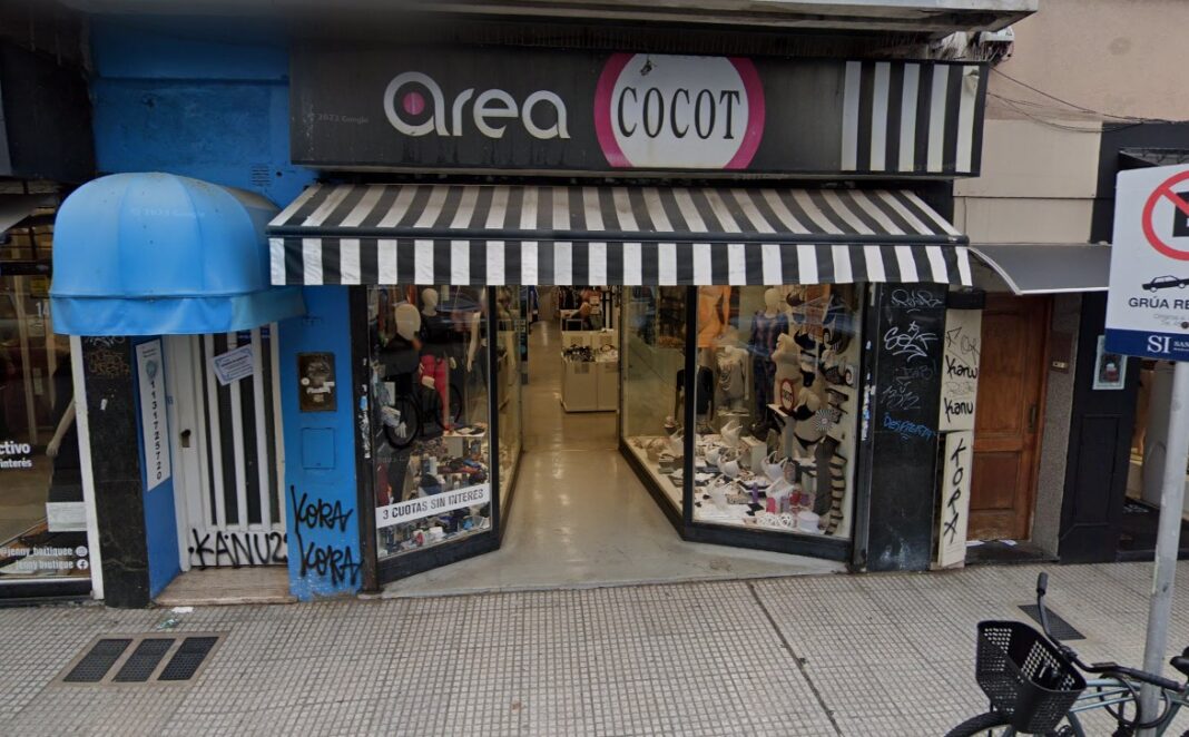 La crisis productiva llegó a la planta de la histórica marca de lencería Cocot, que mantiene un importante conflicto con sus trabajadores por 140 despidos y pagos de sueldos en cuotas.