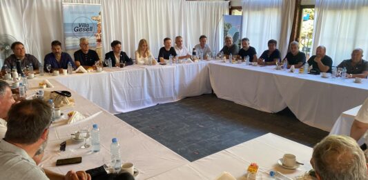 Ante la falta de acuerdos por una lista de unidad en el PJ bonaerense, el kicillofismo apura a conseguir los avales para competir en una eventual interna.