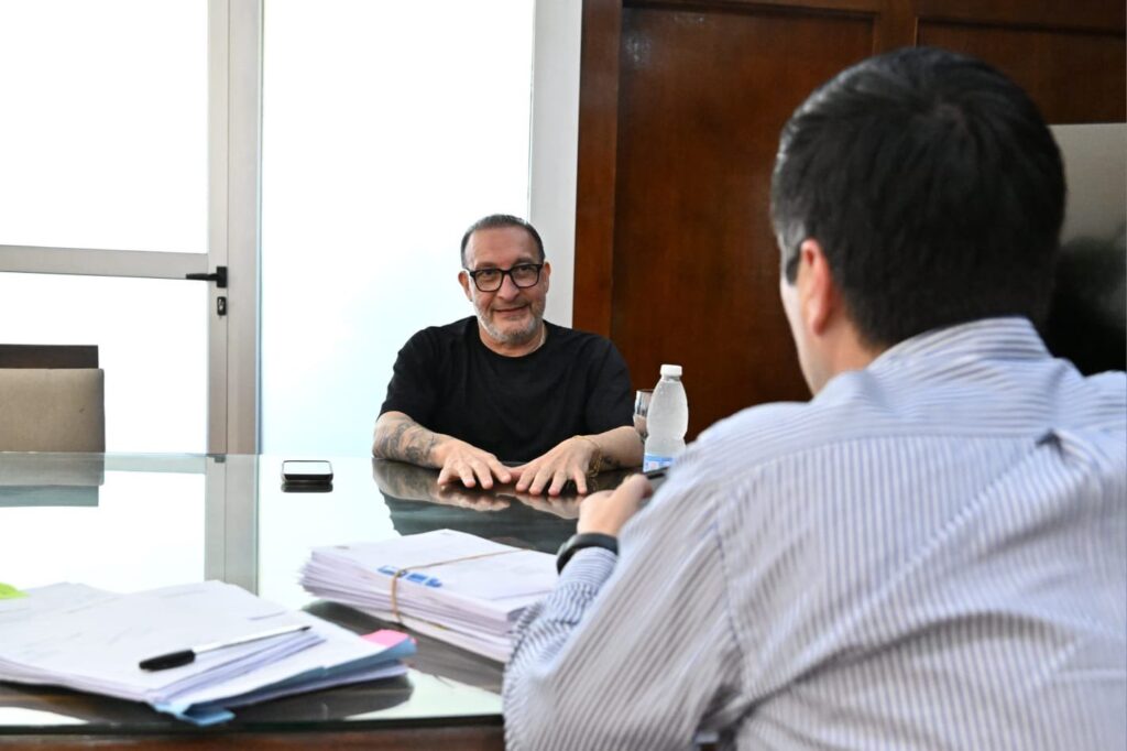 Luis Vivona sostiene una agenda estratégica en el distrito de Malvinas Argentinas, junto con el intendente Leonardo Nardini.
