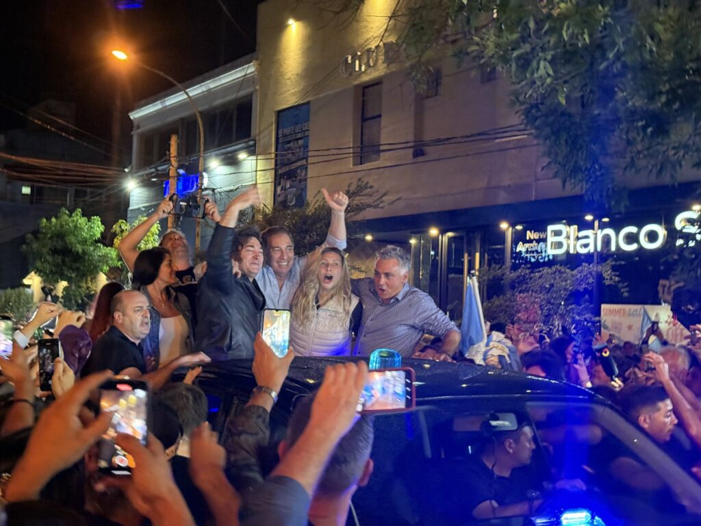 Tras la caravana por Calle Güemes de Mar del Plata, el presidente de la Nación, Javier Milei, encabezó una nueva edición del denominado Derecha Fest.